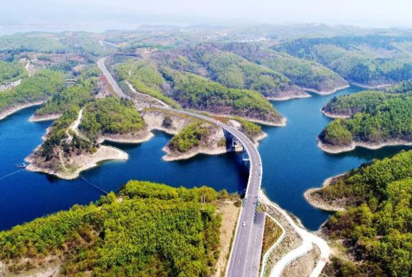 中国最美自驾公路推荐