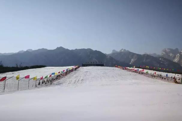 华山冬季赏雪滑雪游玩攻略