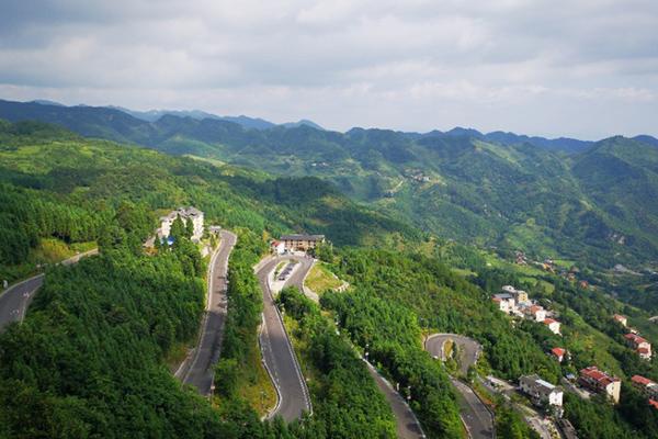贵州哪里好玩风景又好 贵州自驾游路线推荐